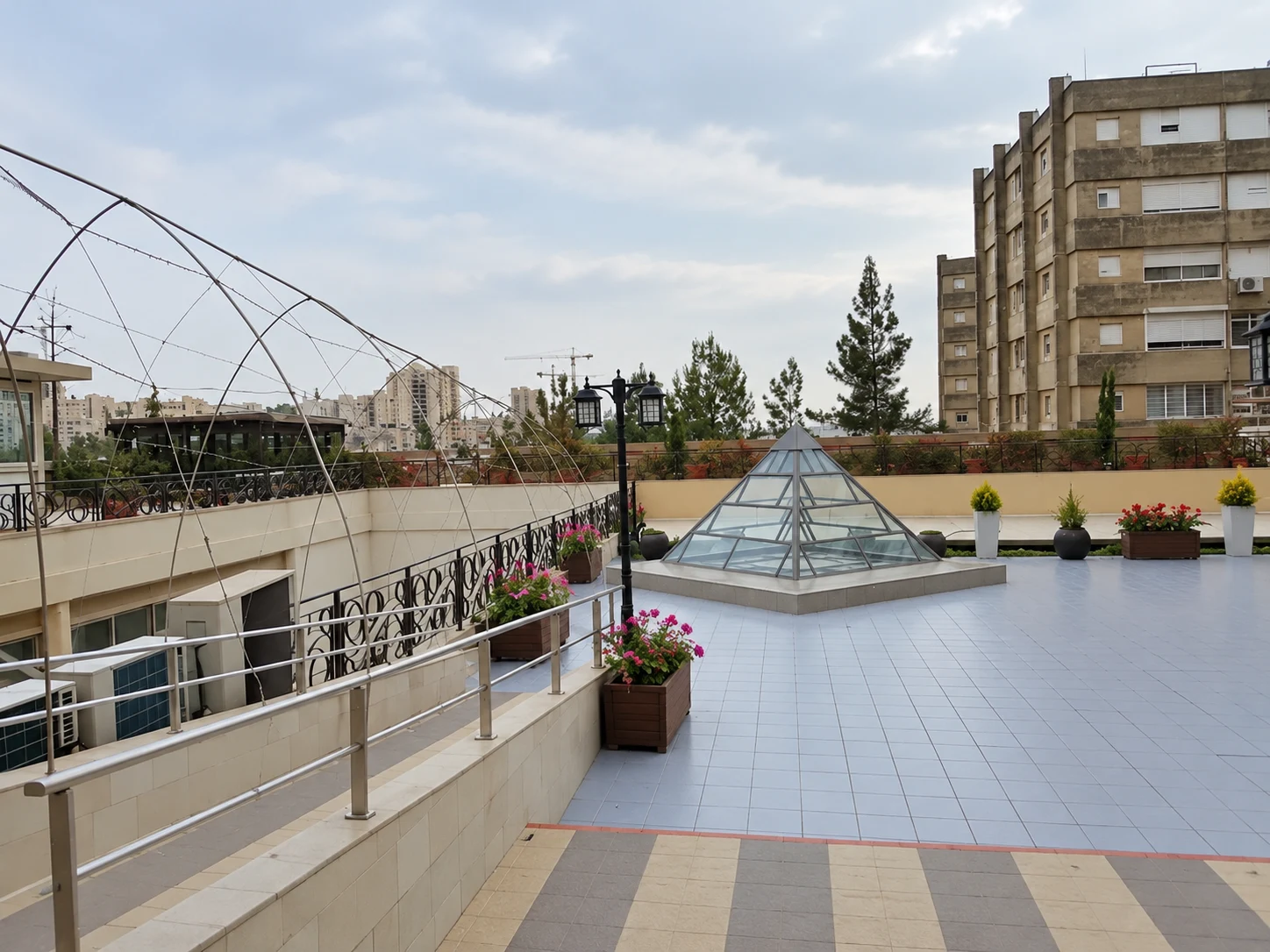 הוד ירושלים — תמונה ערוכה