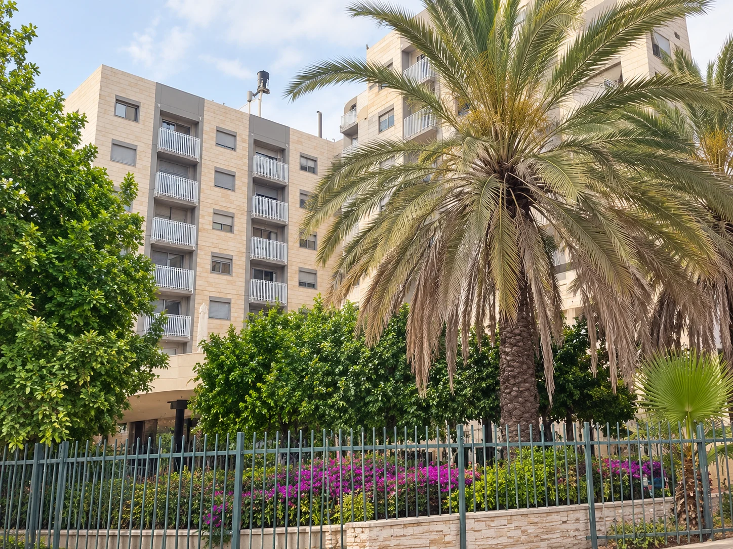 בית בלב רמת השרון — תמונה ערוכה